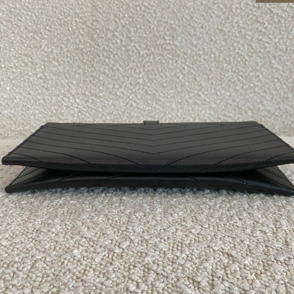 Authentic Saint Laurent Black Cassandre Clutch - Picture 7 of 15